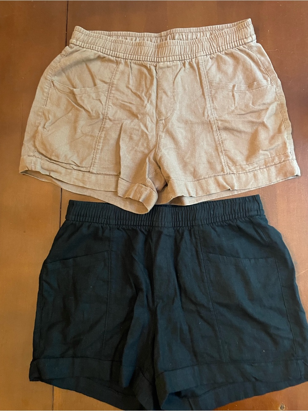 Old Navy high waisted linen shorts in black and brown.